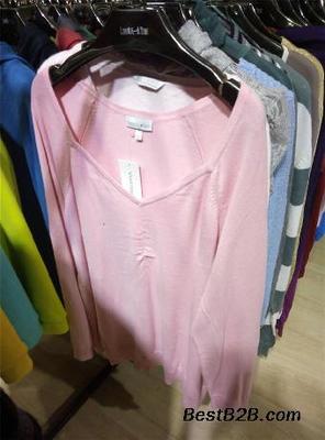 2016地?cái)傌浽葱逻x擇 曉天服飾庫(kù)存尾貨解析與批發(fā)攻略